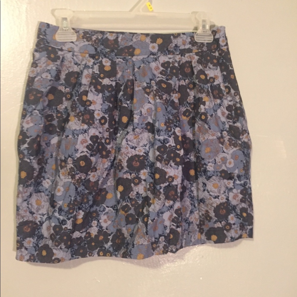 Adorable Blue Floral Hinge skirt